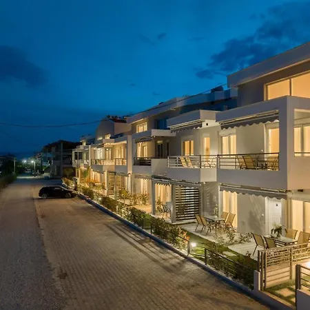 Sea & Salt Summer Ease Maisonette Two Bedroom Starlink Wi-fi Lejlighed