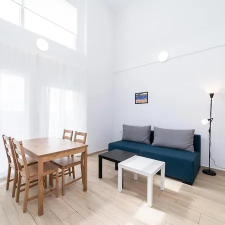 Sea & Salt Summer Ease Maisonette Two Bedroom Starlink Wi-fi