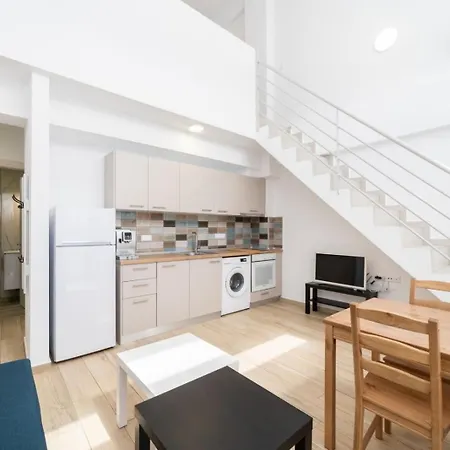 Sea & Salt Summer Ease Maisonette Two Bedroom Starlink Wi-fi Διαμέρισμα *