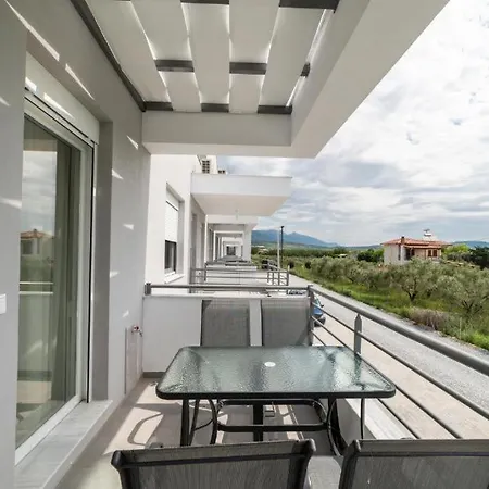Sea & Salt Summer Ease Maisonette Two Bedroom Starlink Wi-fi * Orfánion