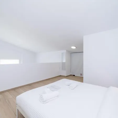 Sea & Salt Summer Ease Maisonette Two Bedroom Starlink Wi-fi Διαμέρισμα *