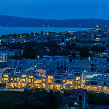 Sea & Salt Summer Ease Maisonette Two Bedroom Starlink Wi-fi Διαμέρισμα *